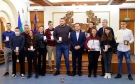 Деян Гемижев и Николинка Бояджиева са носителите на наградата „Спортист на годината“ на Велико Търново